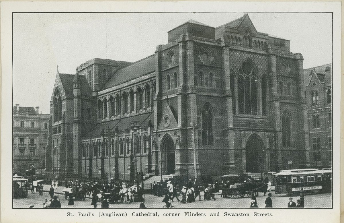 "Folding souvenir of Melbourne, 17 artistic, up-to-date views of public buildings (series no. 4)" (1920s)
