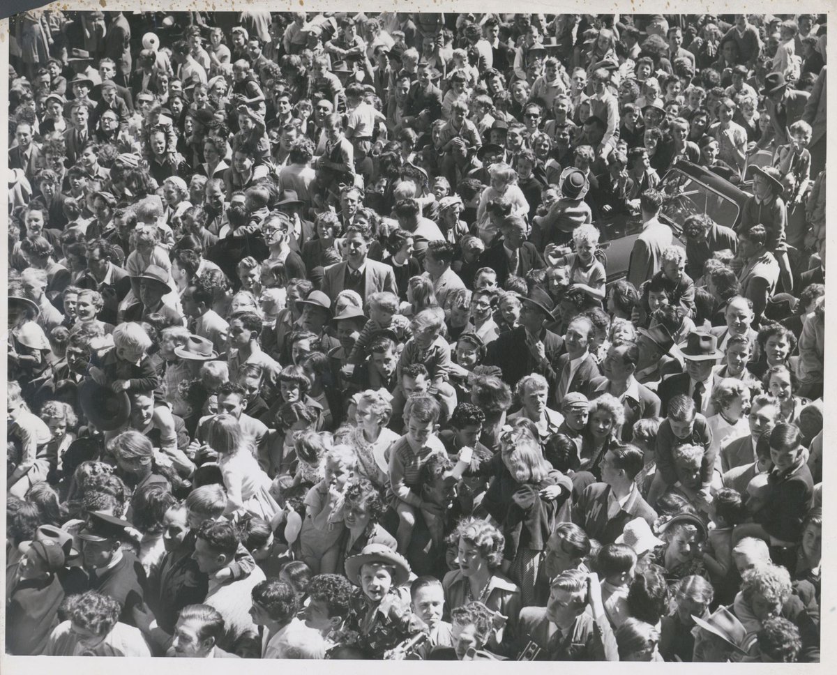 Part of the huge crowd in Lonsdale St. this morning, to see "Hopalong" [Cassidy], Melbourne City (c. 1954)