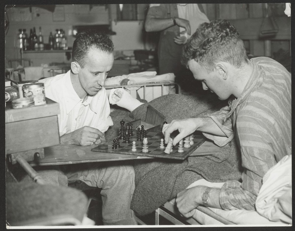 A.I.F. sick and wounded returned to Melbourne (c. 1941)