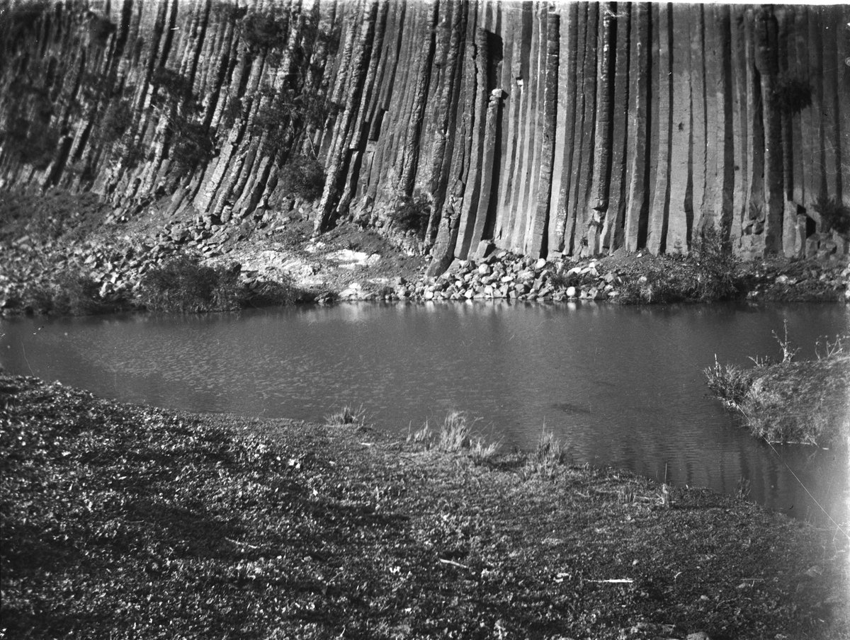 Cliff Face, Probably At The Organ Pipes National Park, Keilor Plains, Victoria (1901–40)
