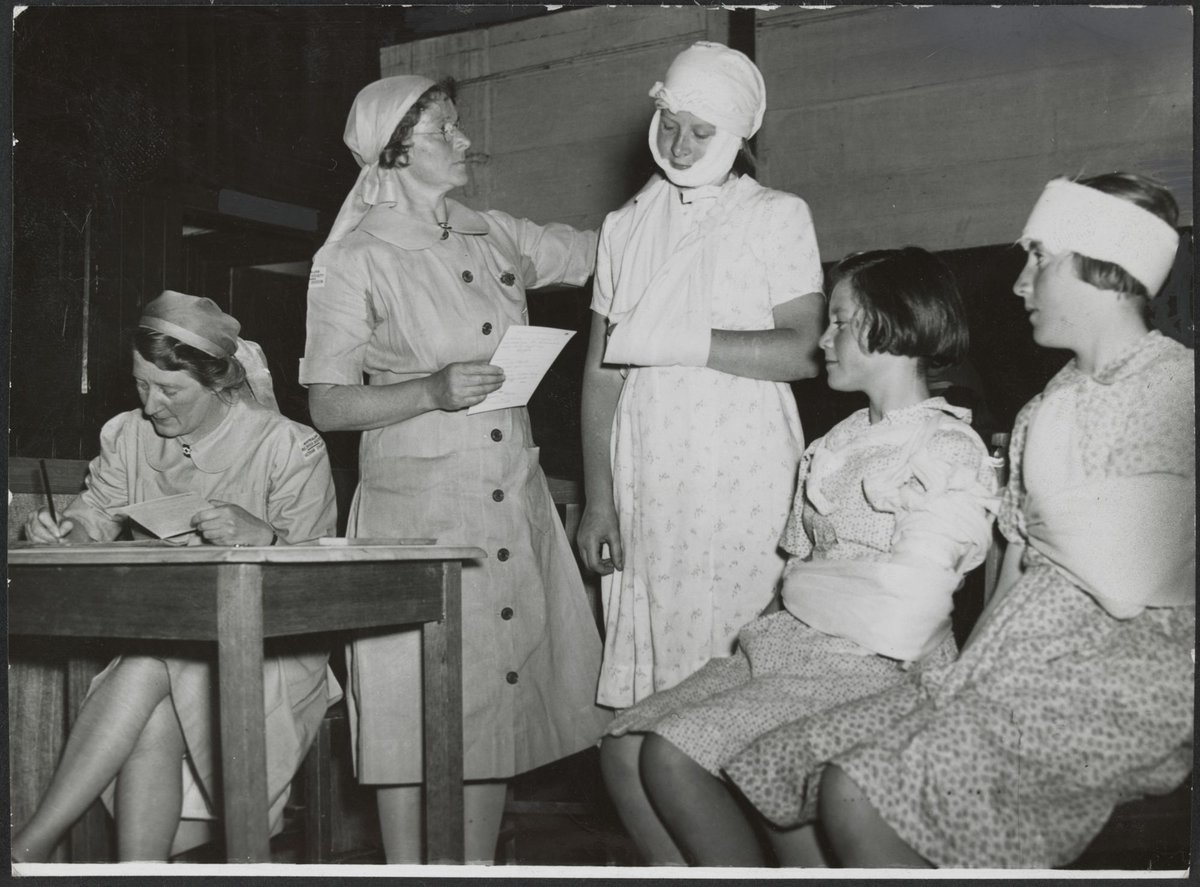 Miss. L. FORECAST & Mrs. L. HUMPHREY check out patients at Brighton No. 1 First Aid post (c. 1941)
