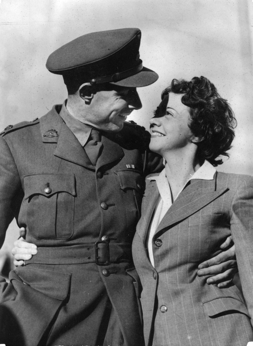 Major M. C. D. Marshall and wife of E. [or S.] Melb[ourne], Royal Park (c. 1945)