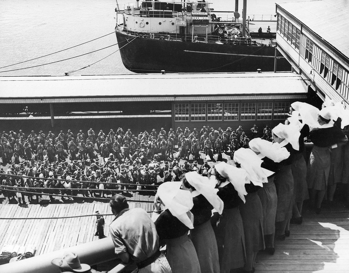 Embarkation from Port Melbourne of the 2nd A.I.F. and accompanying nurses (c. 1941)