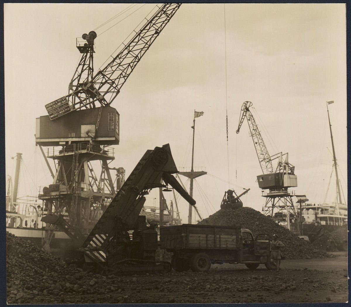 Port Melbourne, Vic (1950?)