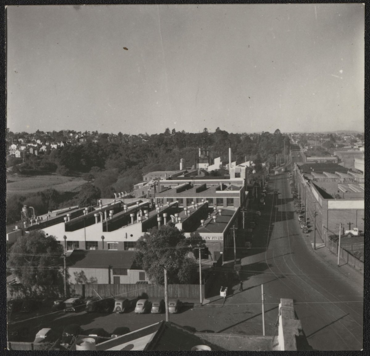 Aerial view along Victoria Street, Abbotsford (1940–50)