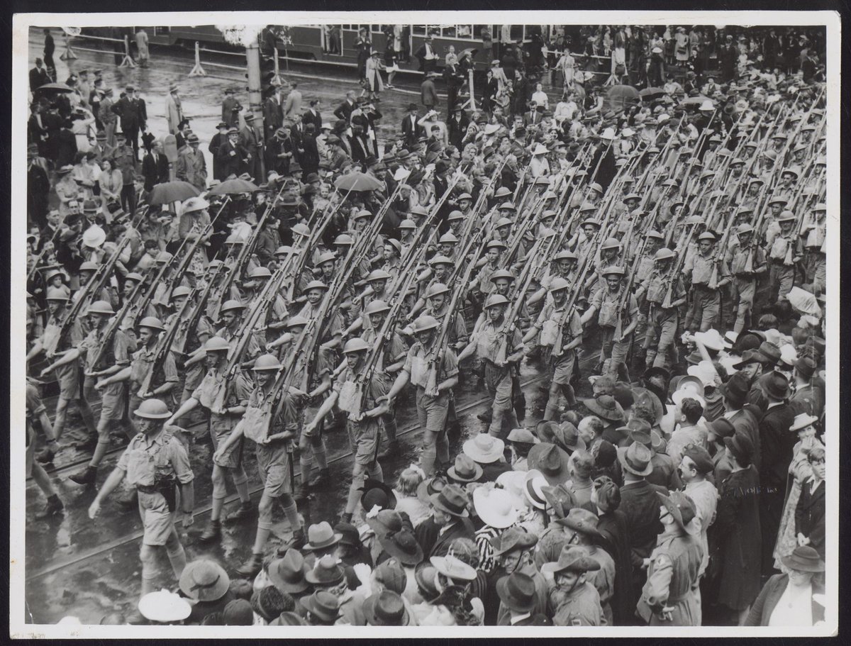 A.I.F. men in tropical gear marching, Melbourne, Vic (1941)