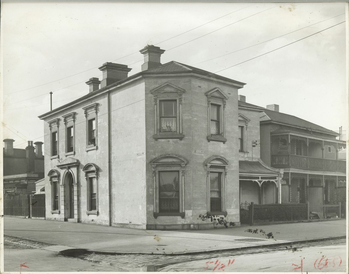 31 Ferrars Place, corner of Bridport Street, South Melbourne (1941–43)
