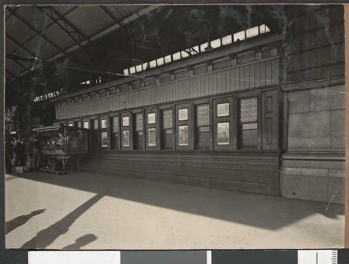 [Unidentified station, possibly Flinders Street Station from Swanston Street, Melbourne, Vic.], Melbourne City (1914–18)