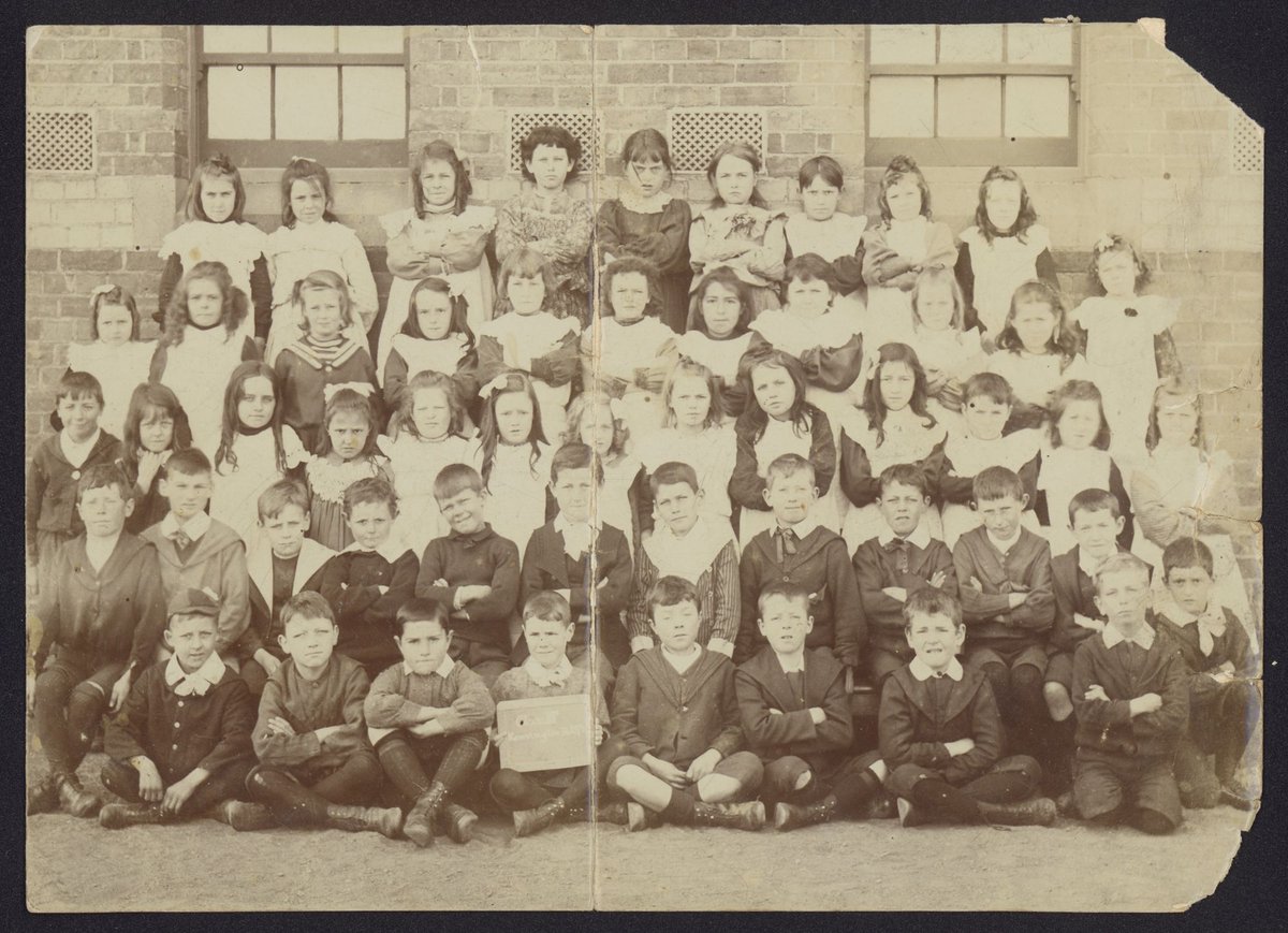 Port Melbourne school (1900–99)
