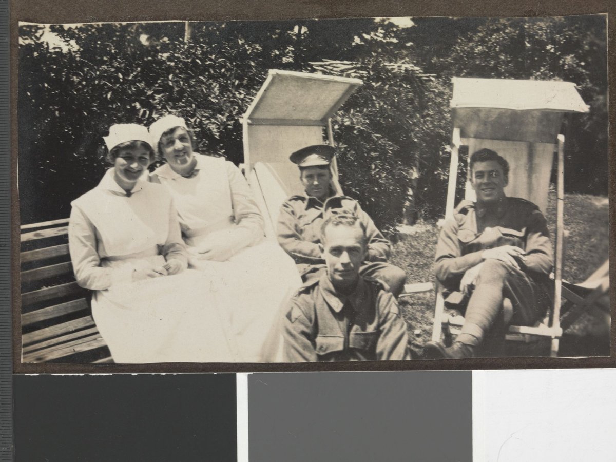[Soldiers relaxing on lawn, Hethersett Private Repatriation Hospital, Burwood, Vic.] (1914–20)