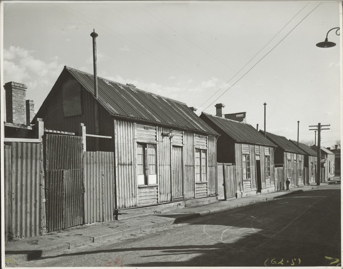 The first iron houses to be imported to North Melbourne (1941–43)