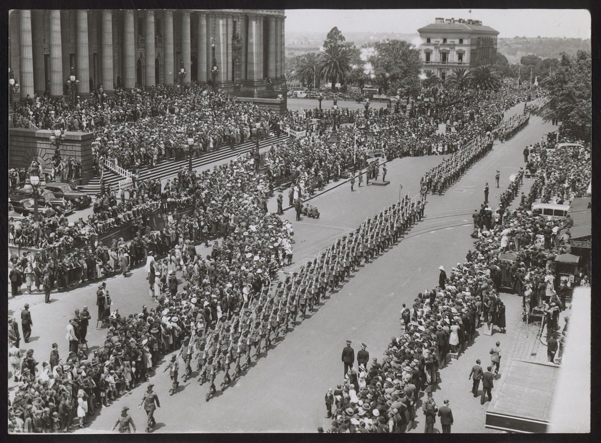 The march of the 2nd A.I.F. ... outside Parliament House, Melbourne, East Melbourne (1940)