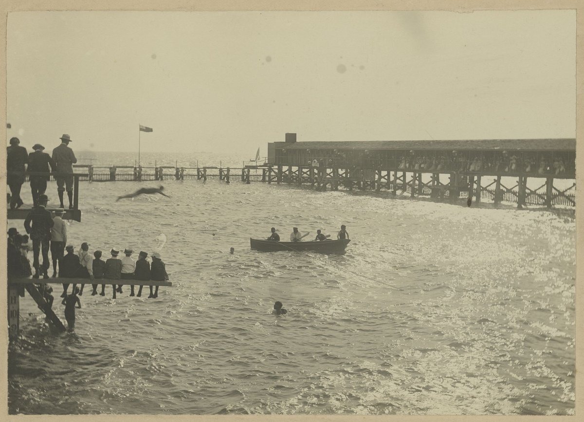 Swimming carnival at St. Kilda, St Kilda (c. 1914)