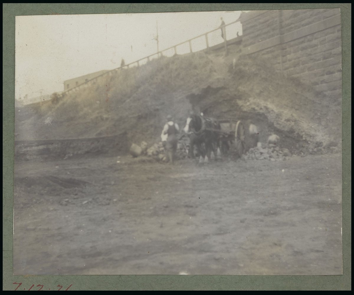 Excavation, Richmond end (1921)
