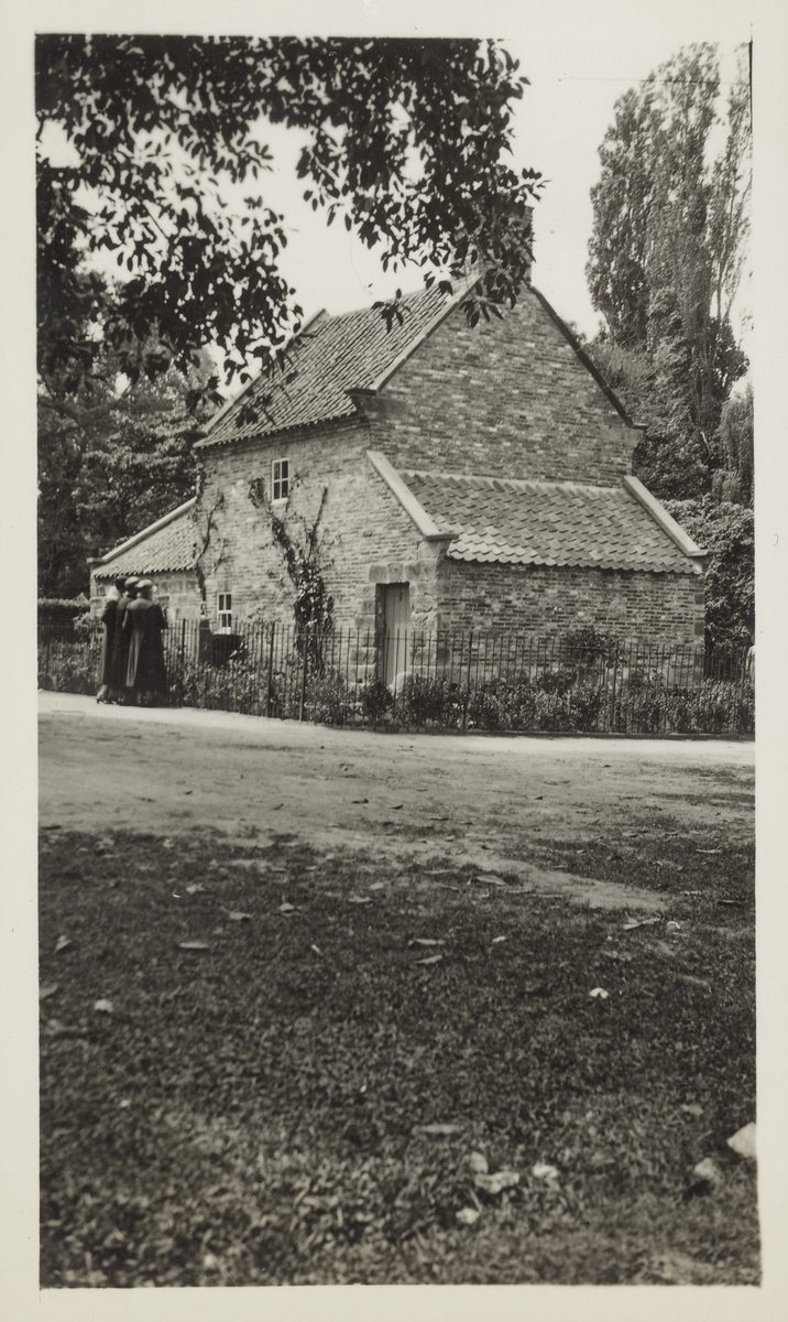 Captain Cook's Cottage, Fitzroy Gardens, Melbourne, East Melbourne (1930s)