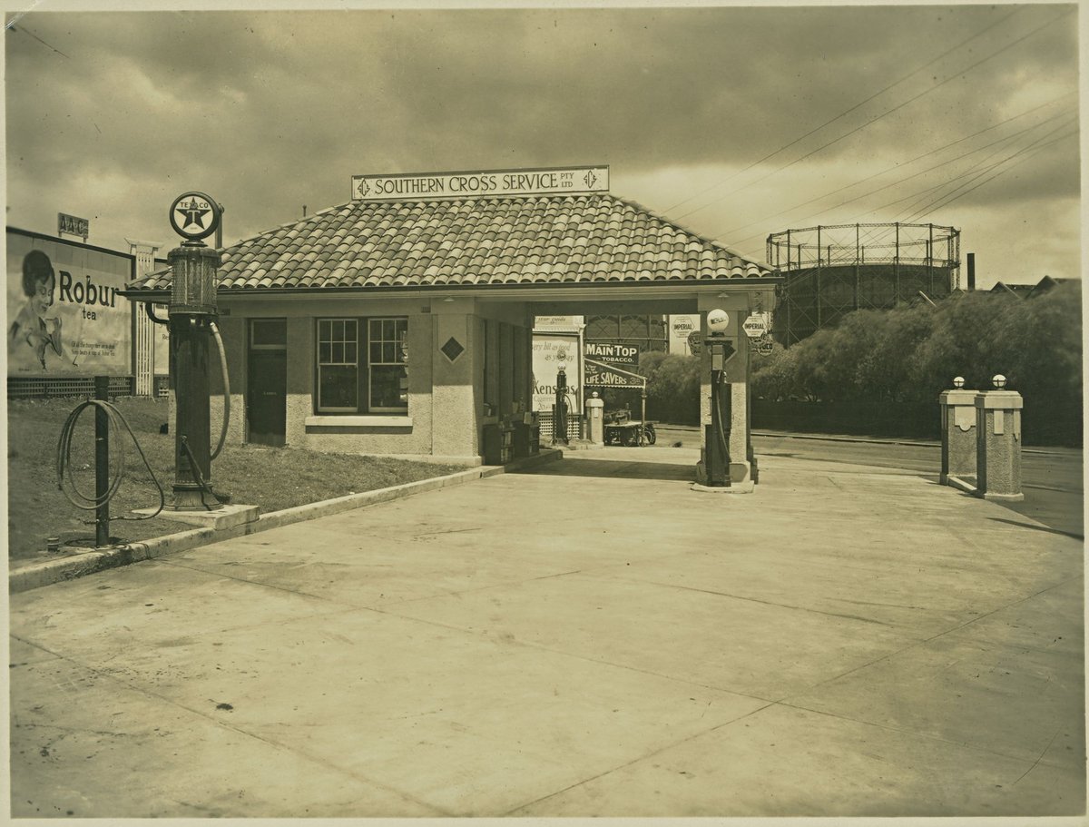 Service station, Queens Parade, Clifton Hill (1927)