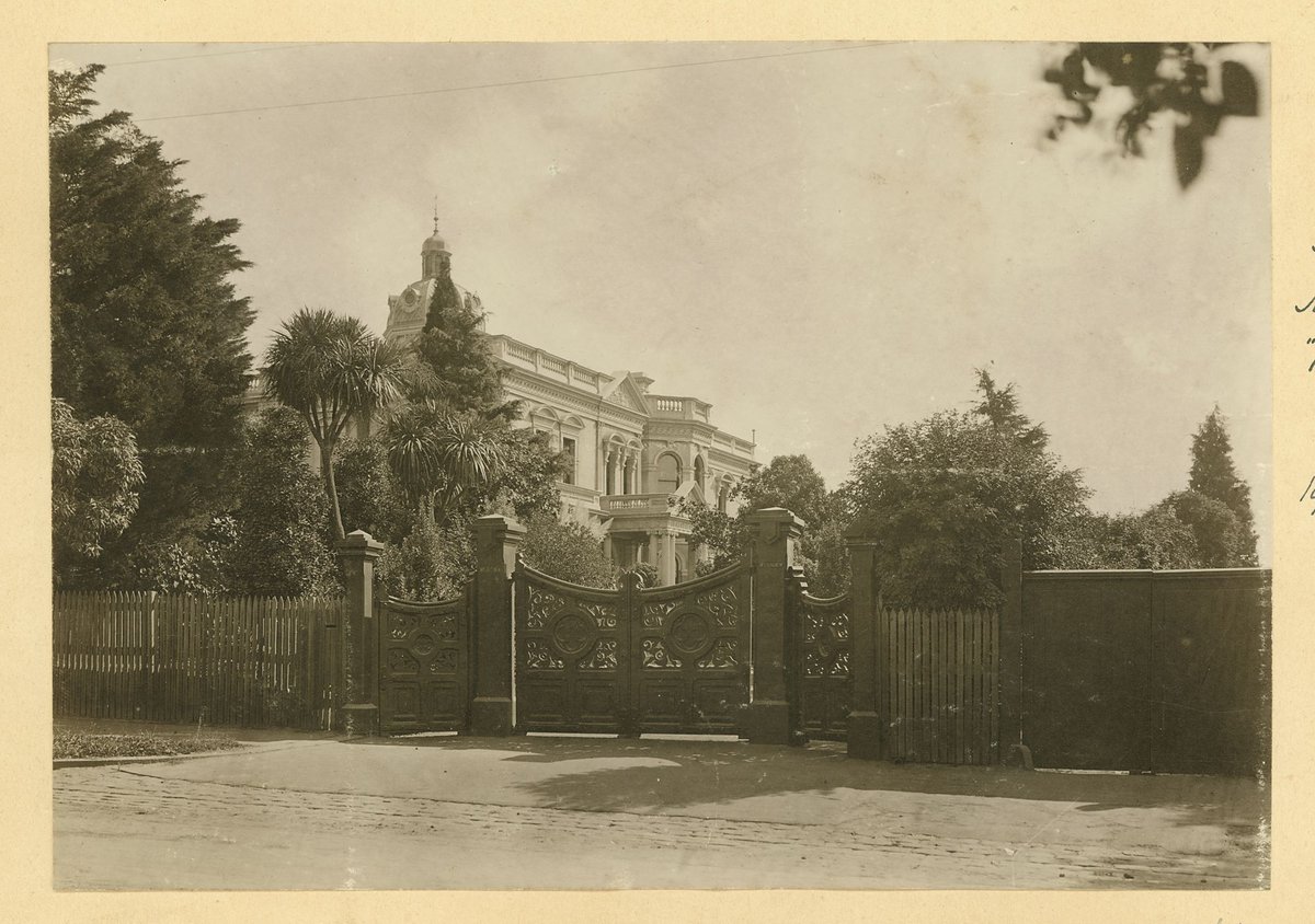 A beautiful Melbourne residence, "Werndew", Irving Rd., Toorak (1910)