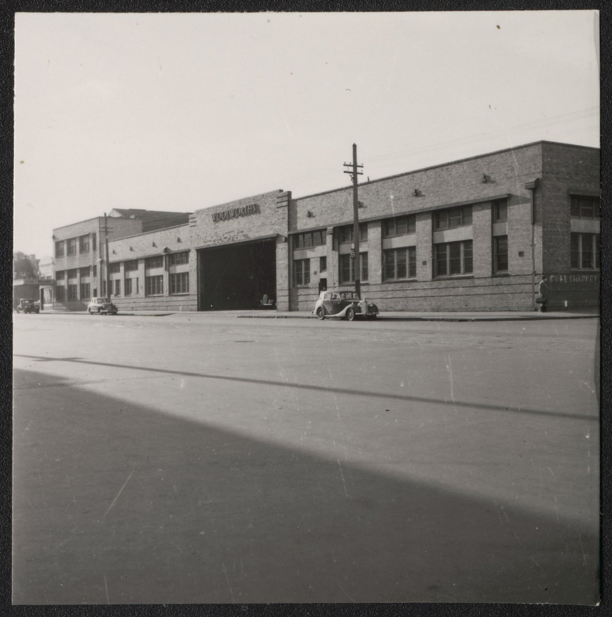 Woolworths building, Spencer Street, West Melbourne (1940–50)