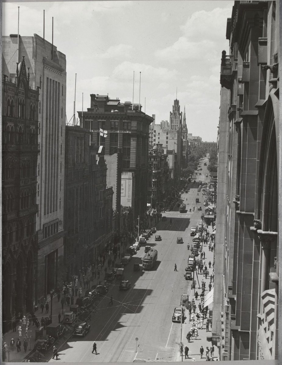 Melbourne in the late 1930s. Collins Street looking east from Queen Street, Melbourne City (1936–39)