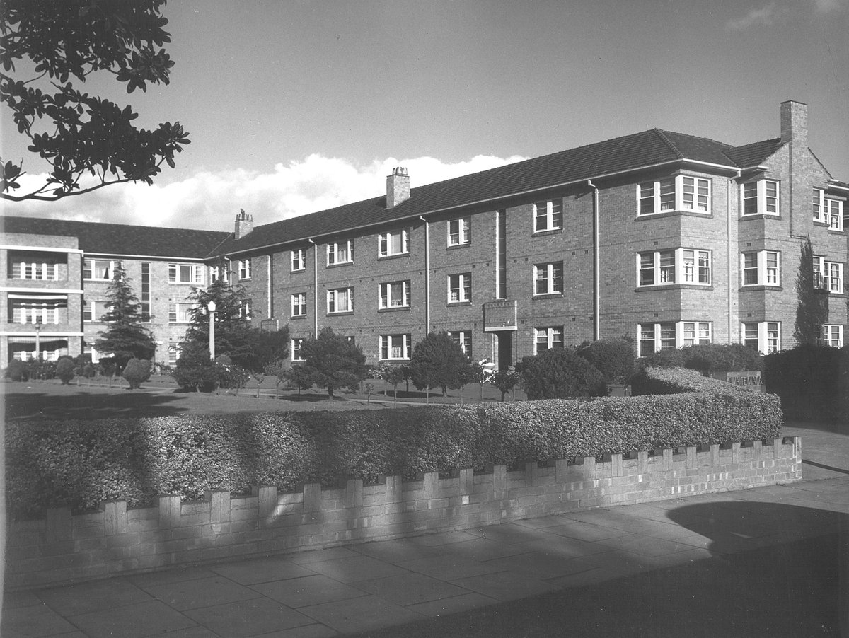 Waitemata flats, 65 Queens Road, Melbourne (1951)