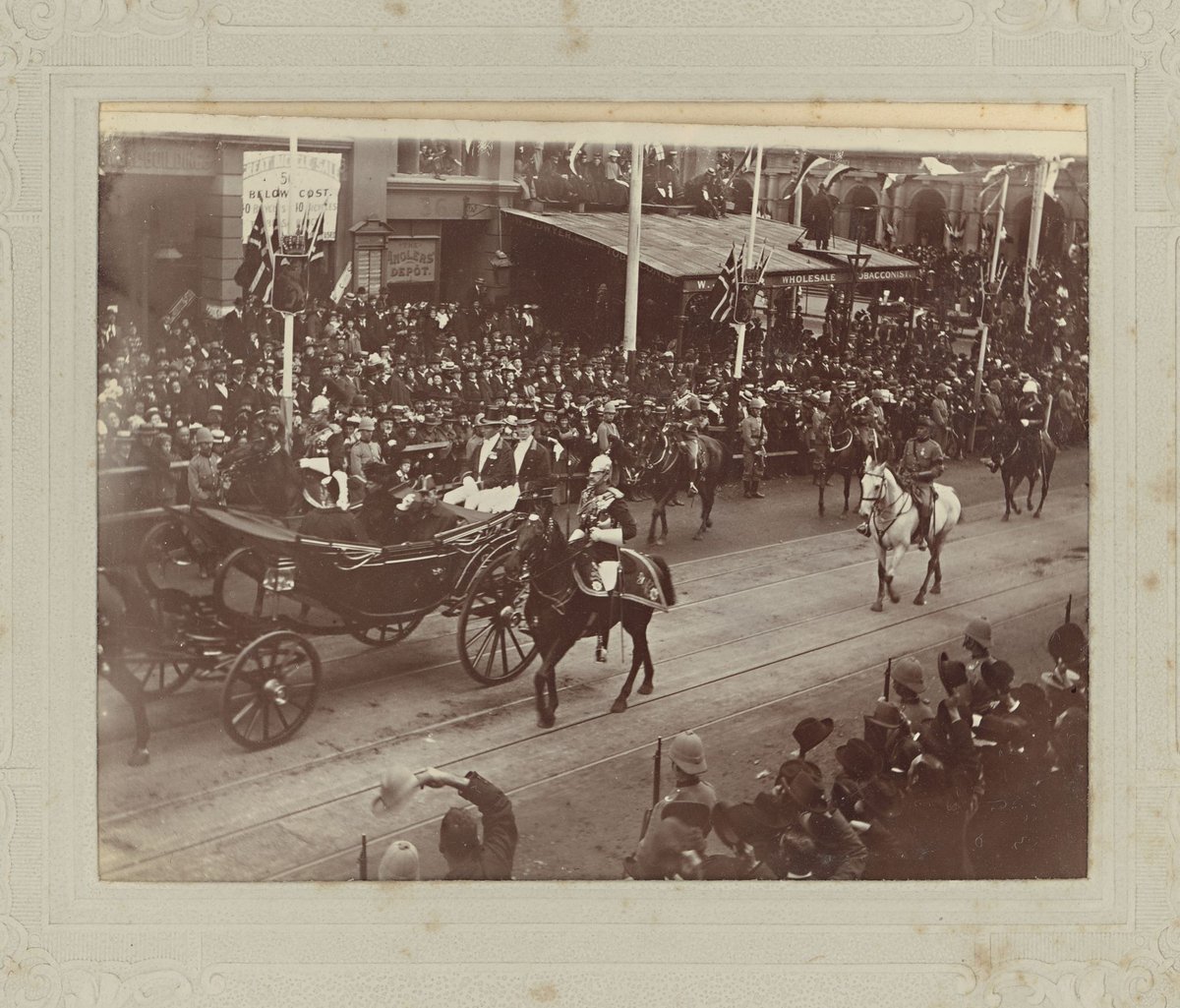 Elevated view of procession in Melbourne street, Melbourne, Vic (1901)