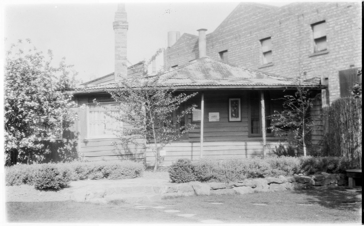 La Trobe's Cottage Jolimont Melbourne (1934)