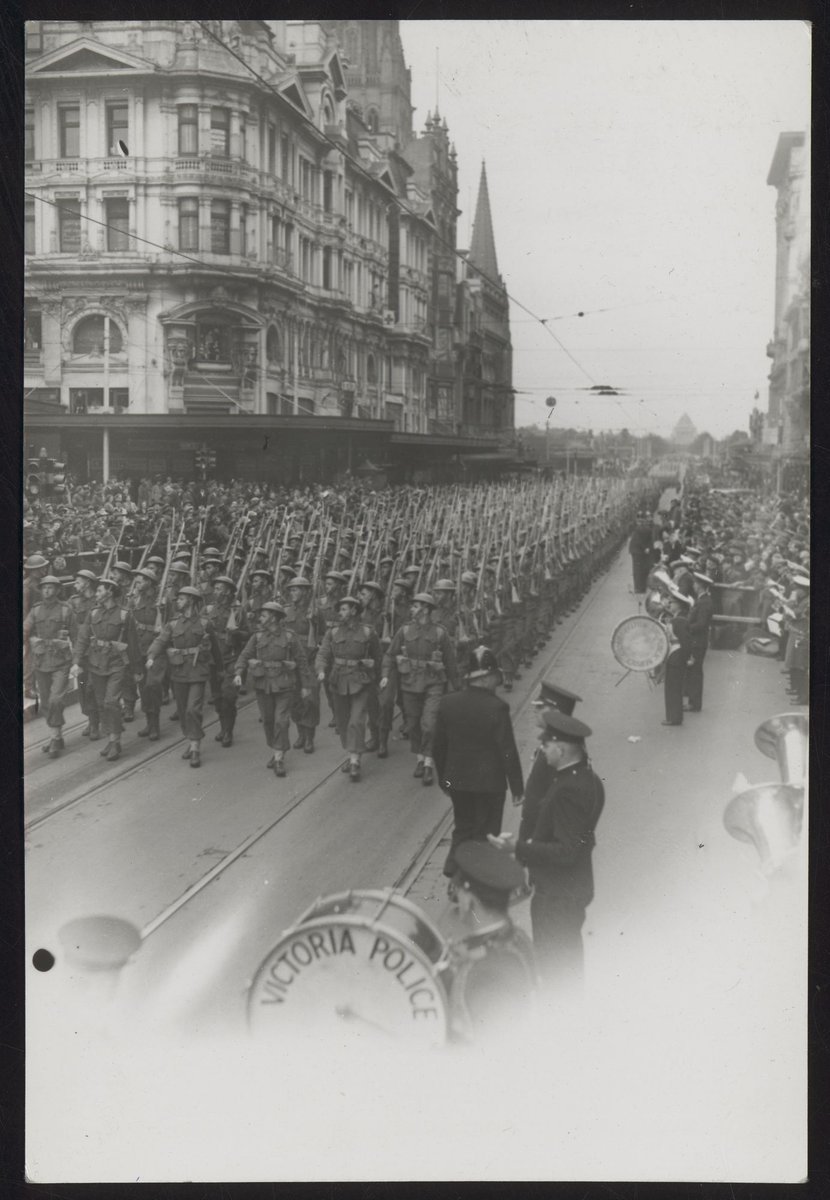[March up Swanston Street in aid of the Tin Hat Appeal, Melbourne City (1942)