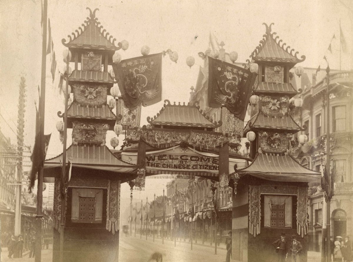 Chinese Citizens Arch in Melbourne street for Royal Visit (c. 1901)