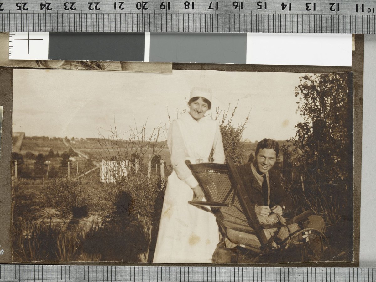 [Soldier with nurse, Hethersett Private Repatriation Hospital, Burwood, Vic.] (1914–20)
