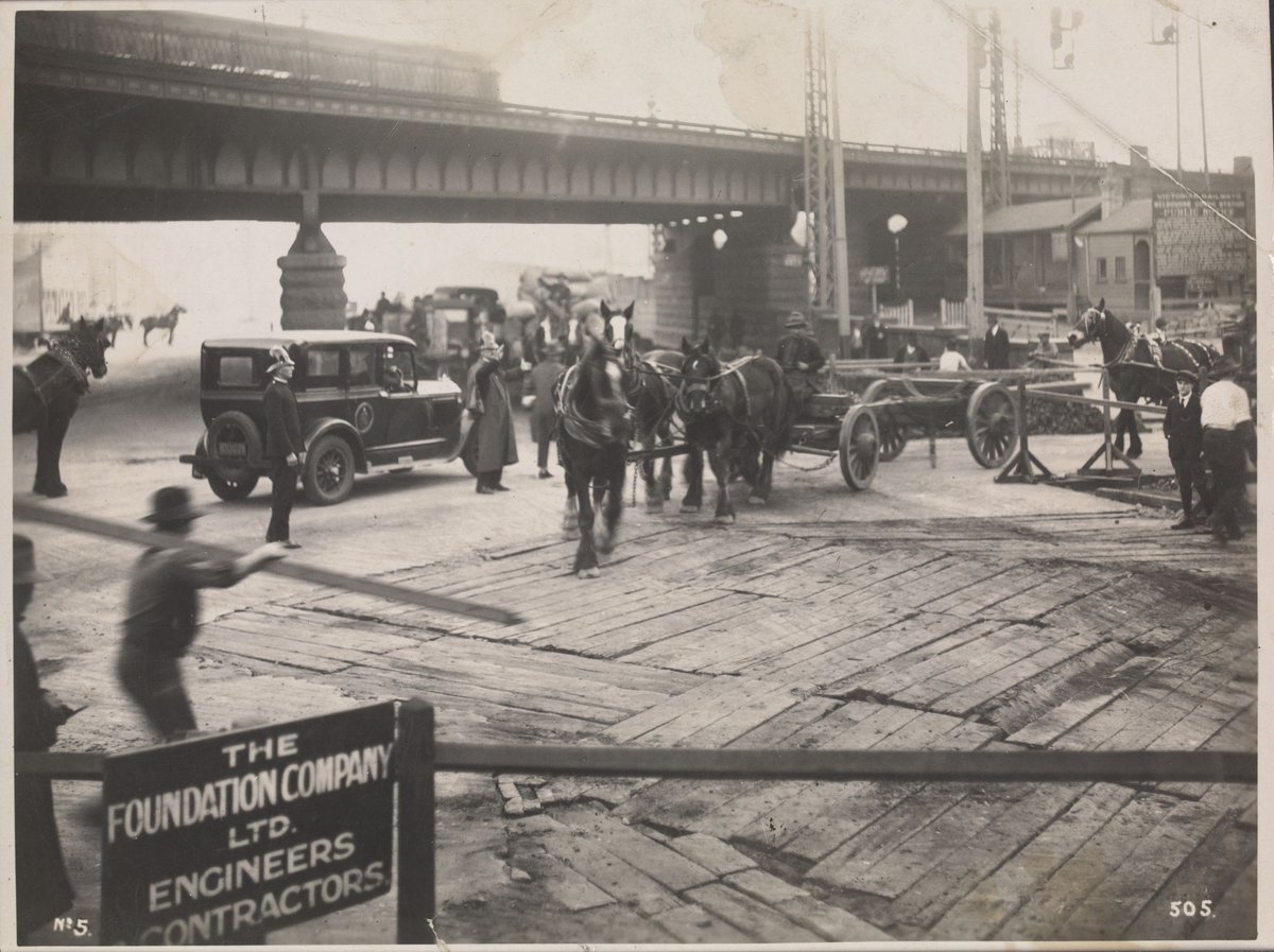 Work at intersection of Flinders and Spencer Streets, Melbourne, for construction of electric tramway, Melbourne City (c. 1925)