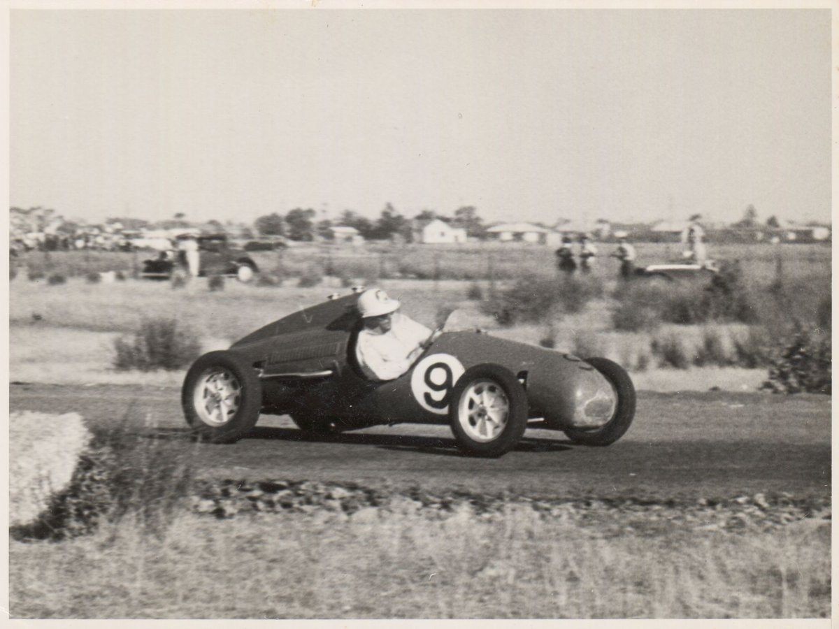 Car No. 9 racing at Altona (1950–54)