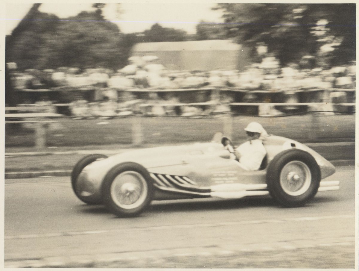 Doug Whiteford, Albert Park (1953?)