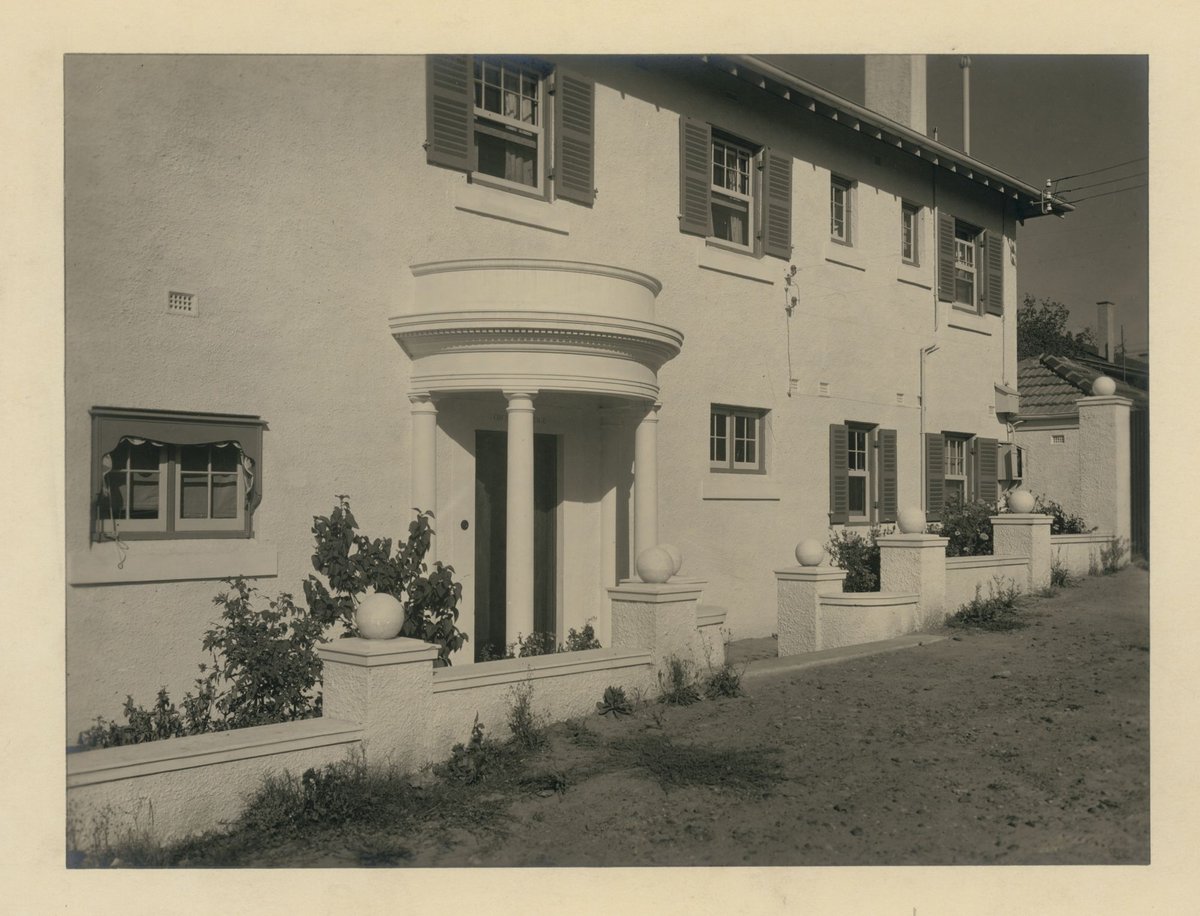 Orchard Cottage' residence of Sir Henry Gullett Moonga Road Toorak Vic (1924)