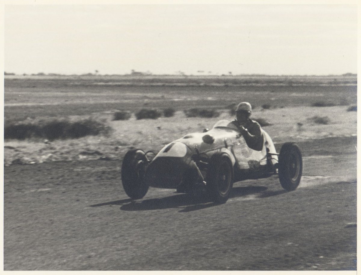 Car No. 1 racing at Altona (1950–54)