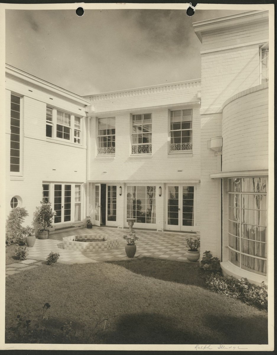 Residence of Hamilton Sleigh Esq. Wallace Avenue Toorak Vic (1938)