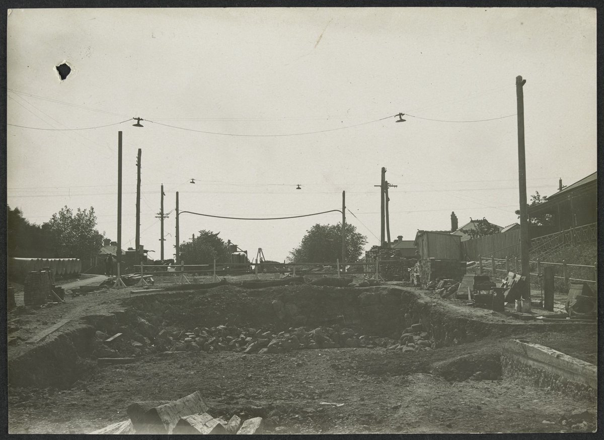 South Kensington to West Footscray, excavating (1926)