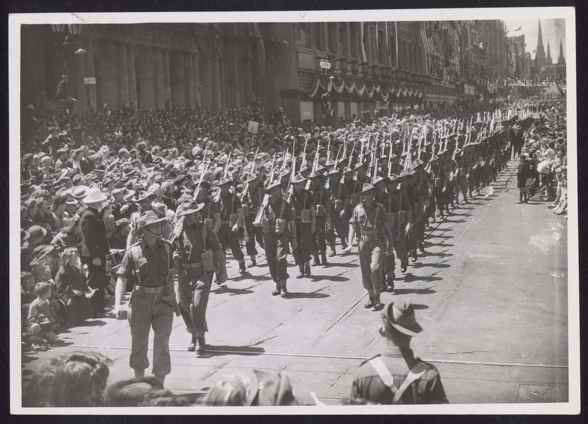 Melbourne acclaims the 17th Brigade A.I.F. now on leave, Melbourne City (1943)