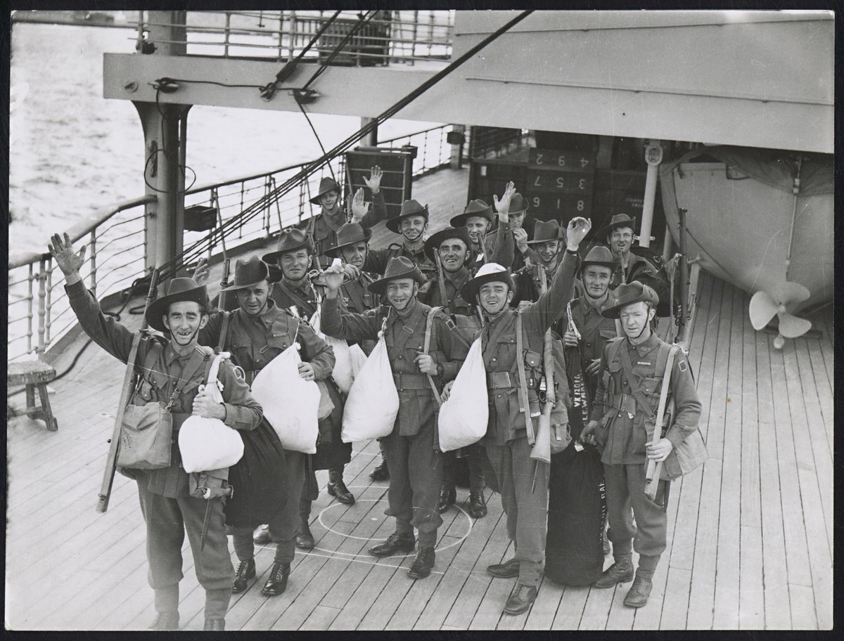 Departure from Port Melbourne of the 4th Contingent of the A.I.F (1940)