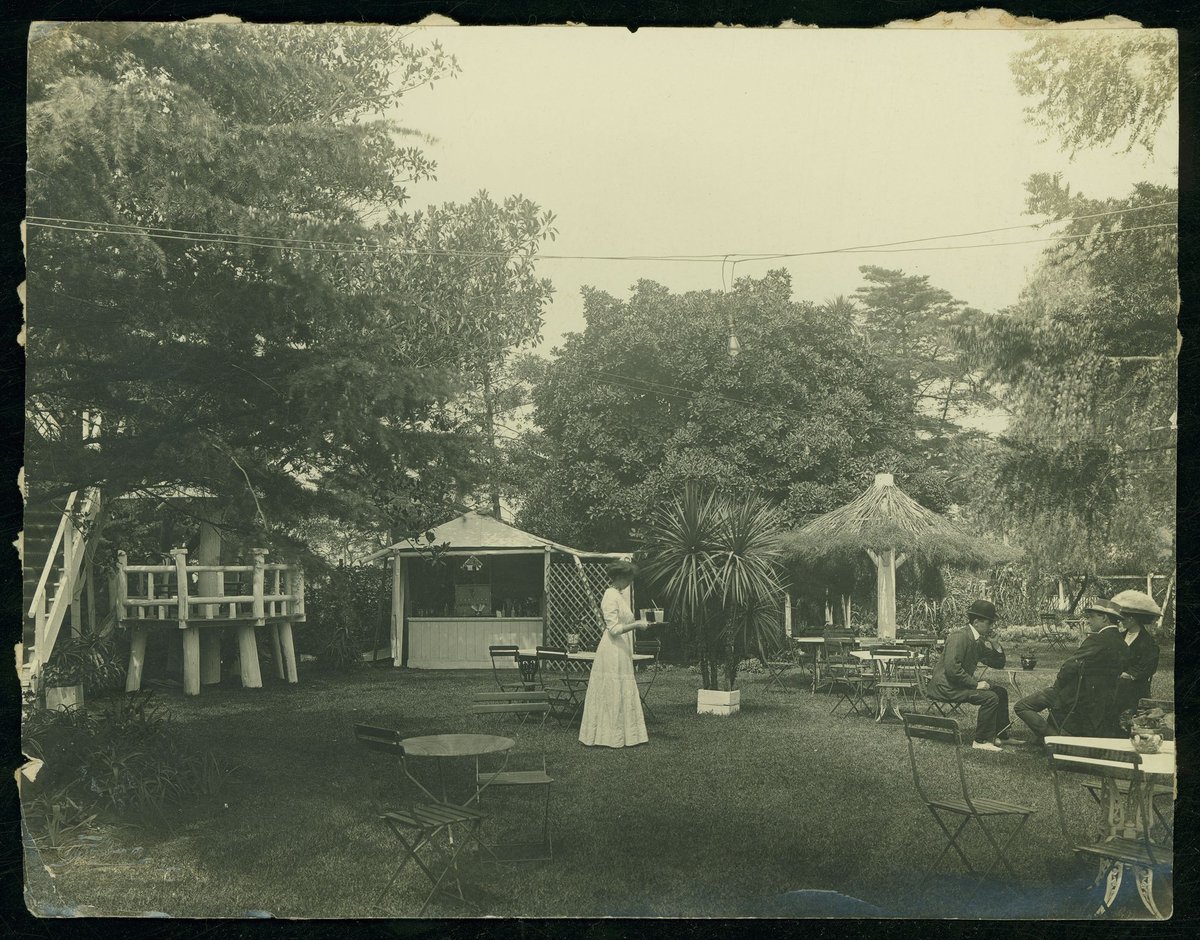 Oakrood Tea Gardens, St. Kilda, St Kilda (1910–30)