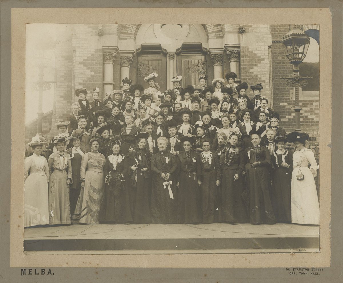 Large group of women standing on steps of the Independent Church, later St. Michael's Uniting Church, corner of Collins and Russell Streets, Melbourne, Melbourne City (1898–1900)