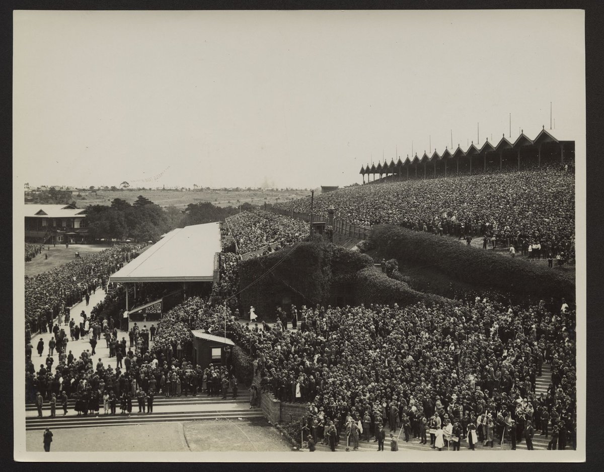 Flemington Racecourse, Melbourne Cup Day (1920–30)