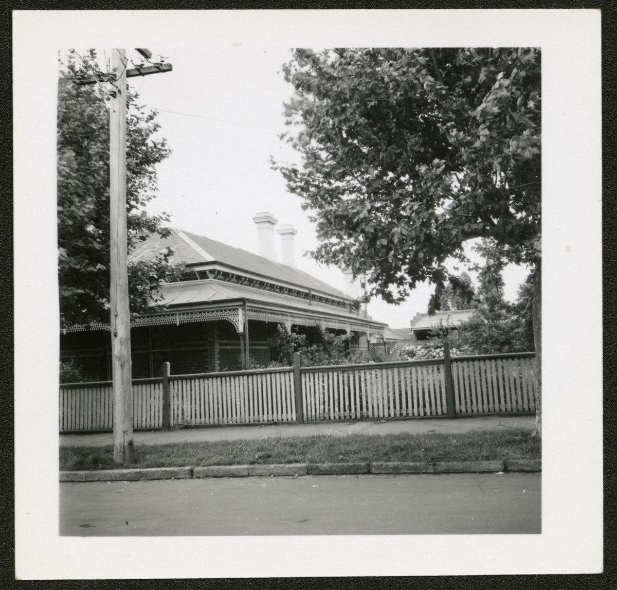 View of houses and large gardens, possibly Alma Road, Camberwell (1940–50)