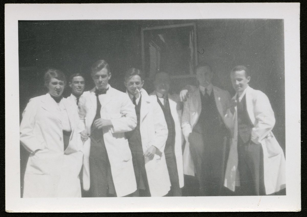 Nursing and medical staff, Melbourne hospital, Melbourne City (1918?)