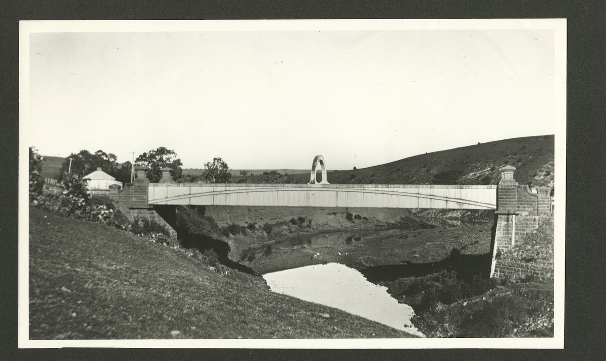 Maribyrnong River bridge at Keilor (1914)