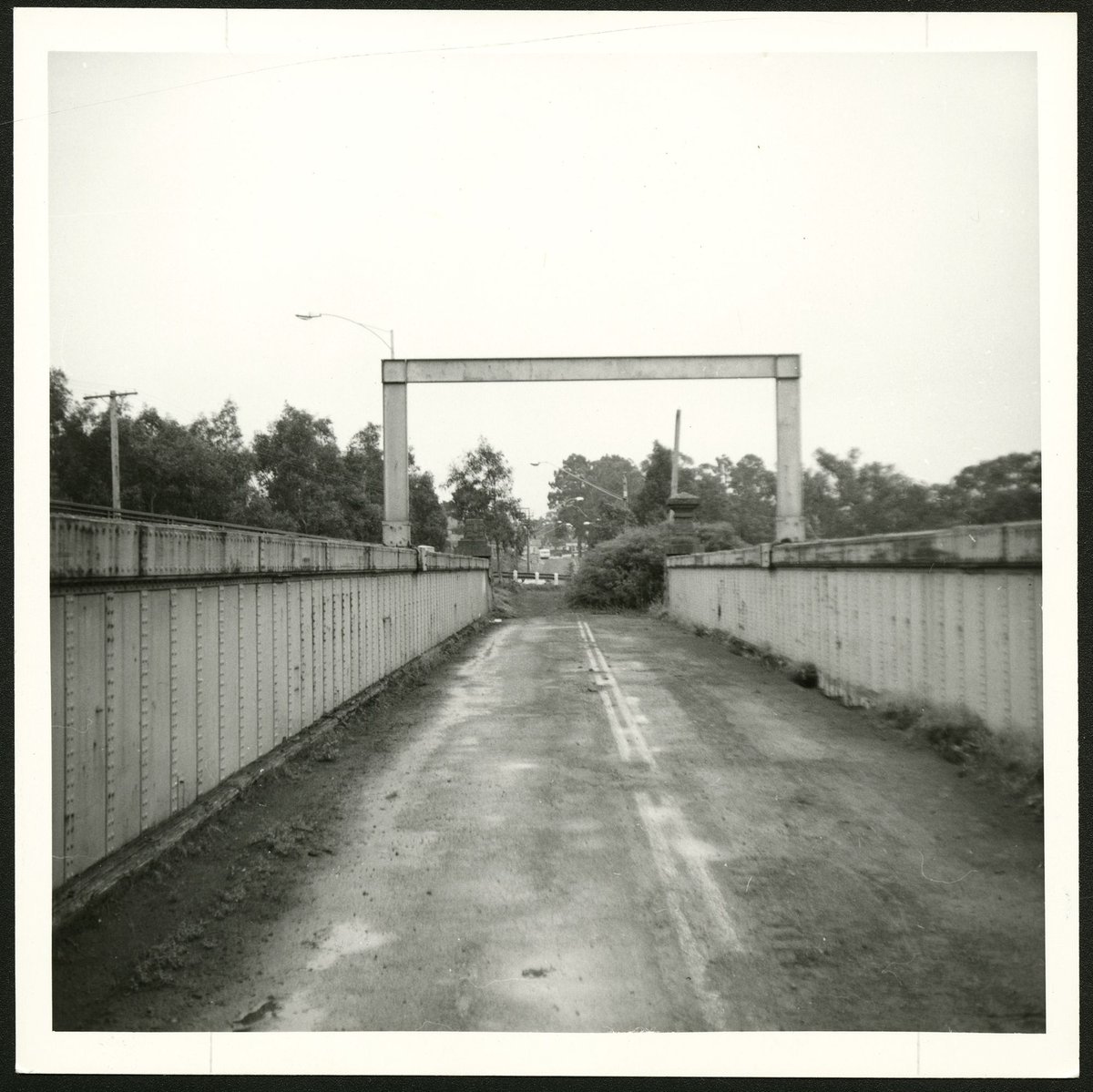 Maribyrnong River bridge at Keilor (1914)