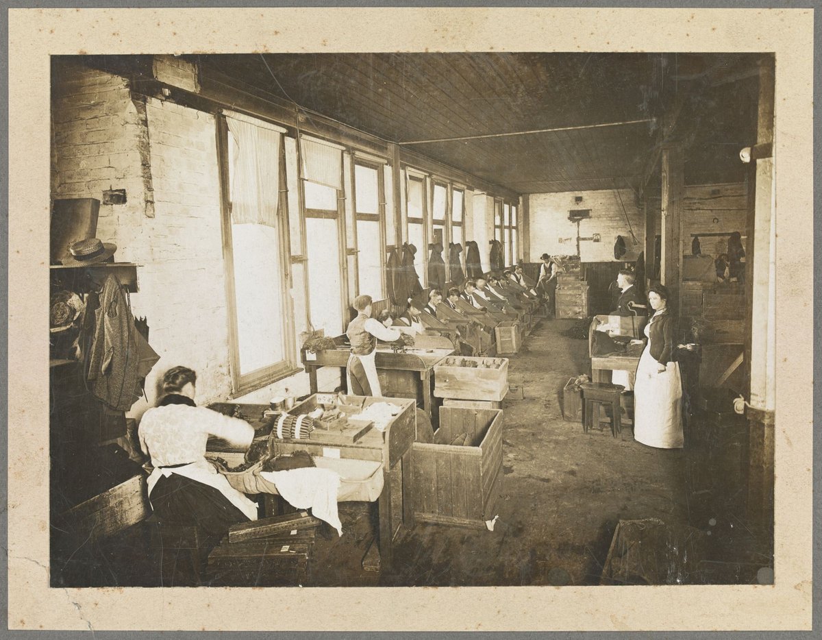 Stemmery Room, States Tobacco Company, A'Beckett Street, Melbourne, Melbourne City (1910)