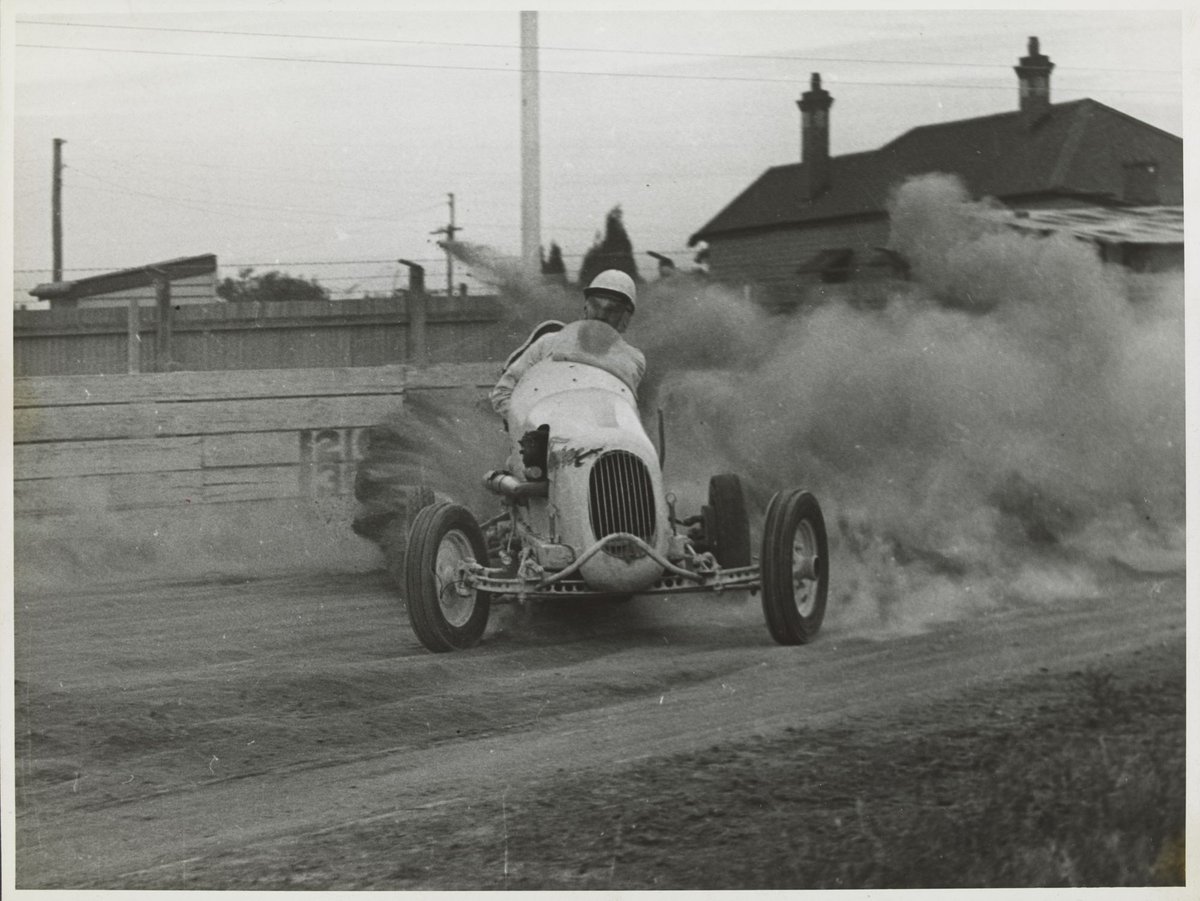 Doug Head driving Maribyrnong Speedway (1947–54)