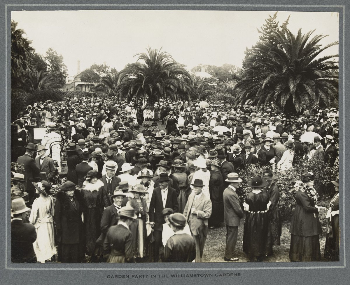 Garden Party by His Worship the Mayor and Mayoress of Williamstown (1922)