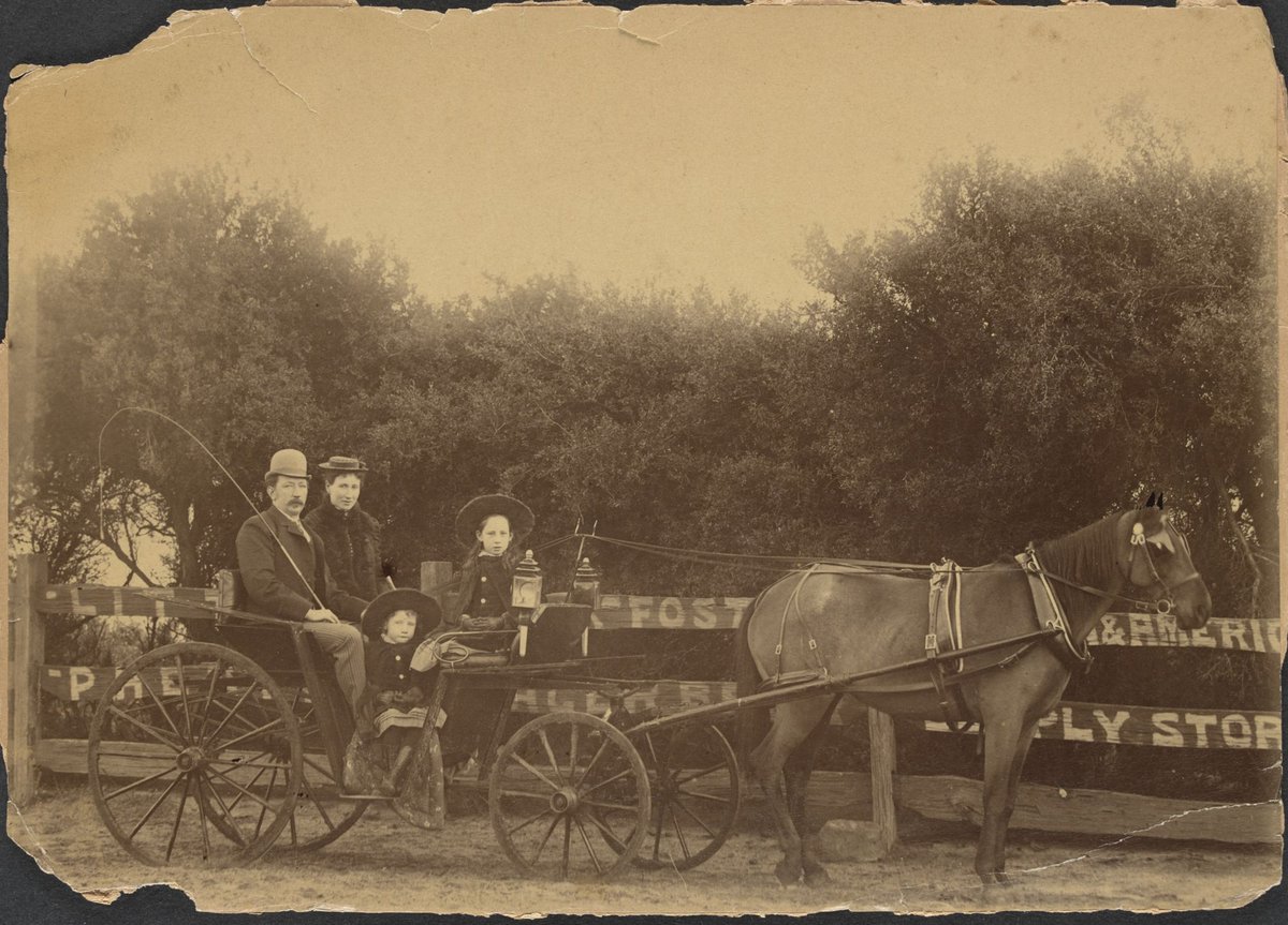 Mr. & Mrs. Beyer, Rubina & Hilda Beyer, near St. Kilda shoreline, St Kilda (1914?)