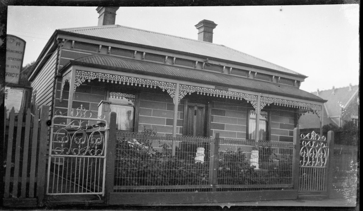St. Austell, 46 Hunter Street, West Brunswick, Brunswick West (1920–40)